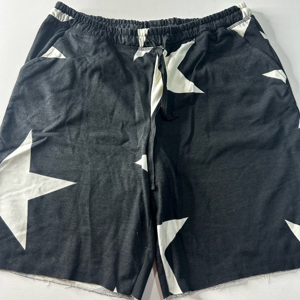 LuLaRoe Large Jamie Blue and White Star Pattern Shorts